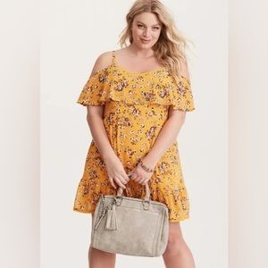 Torrid cold shoulder dress size 4
